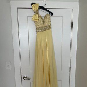 Yellow One-Shoulder Evening Gown with Bow, Tony Bowls - Size 0